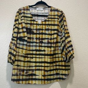 Noen Yelloe, Black, and White Top Size 12